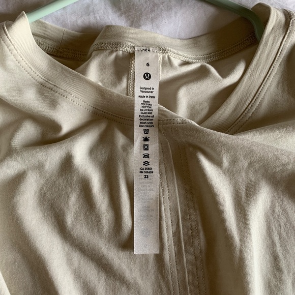 Lululemon Time to Restore Wrap Short Sleeve Shirt, NWT, Size 6, White Opal/Cream - Picture 9 of 10